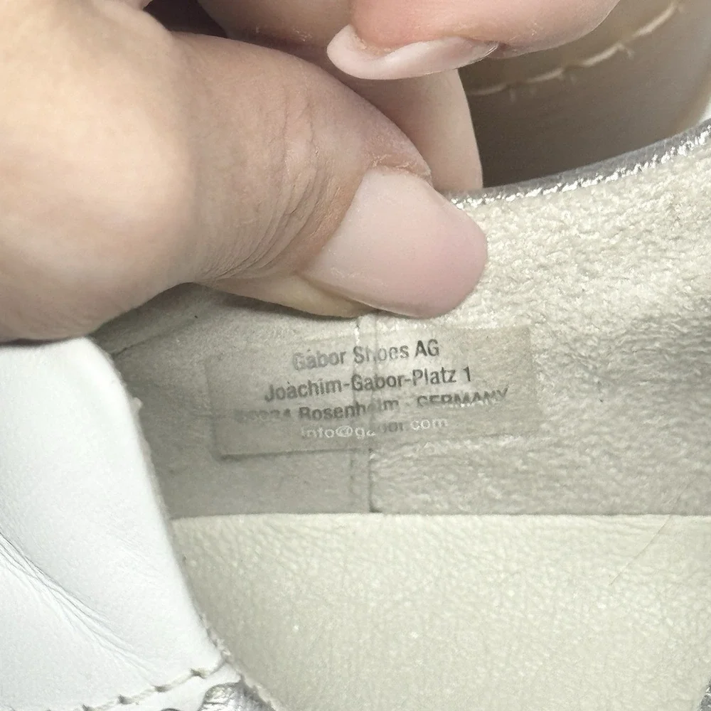 Gabor Low Top Sneakers 86.475 Womens 7.5 Silver Metallic Leather Gum Sole